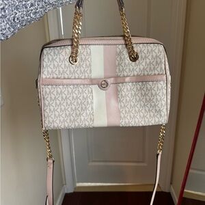 🩷🤍 Michael Kors BLAIRE crossbody 🩷🤍